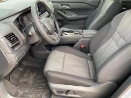 Nissan Rogue SV AWD 2026