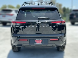 Nissan Pathfinder SV 4WD 2026