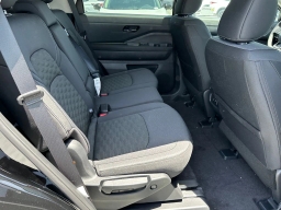 Nissan Pathfinder SV 4WD 2026