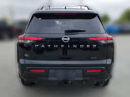 Nissan Pathfinder SV 4WD 2026