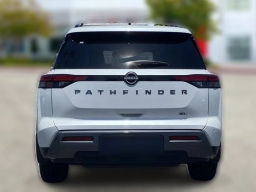 Nissan Pathfinder SL 2WD 2026