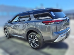 Nissan Pathfinder Platinum 2WD 2025