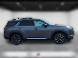 Nissan Pathfinder Platinum 4WD 2026
