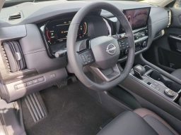 Nissan Pathfinder Platinum 4WD 2026