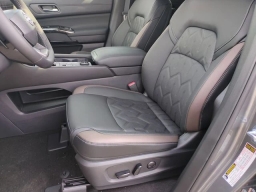 Nissan Pathfinder Platinum 4WD 2026