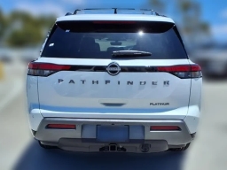 Nissan Pathfinder Platinum 2WD 2026