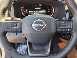 Nissan Pathfinder Platinum 2WD 2026