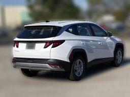 Hyundai Tucson SE FWD 2026
