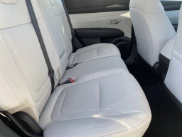 Hyundai Tucson SE FWD 2026