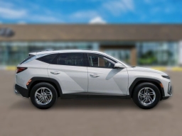 Hyundai Tucson SE FWD 2026