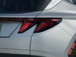 Hyundai Tucson SE FWD 2026