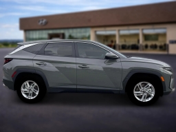 Hyundai Tucson SE FWD 2026