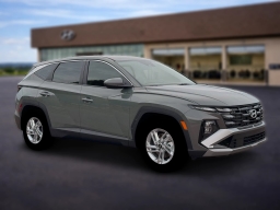 Hyundai Tucson SE FWD 2026