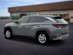 Hyundai Tucson SE FWD 2026