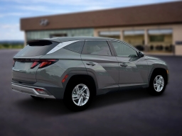 Hyundai Tucson SE FWD 2026
