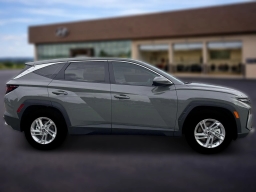 Hyundai Tucson SE FWD 2026