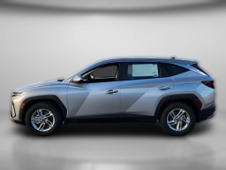 Hyundai Tucson SE FWD 2026