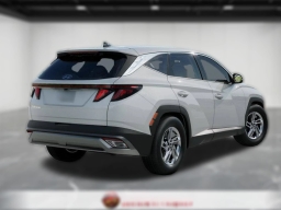 Hyundai Tucson SE FWD 2026