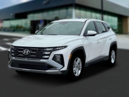 Hyundai Tucson SE FWD 2026