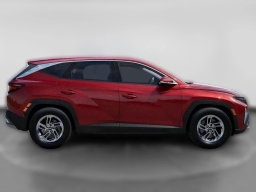 Hyundai Tucson SE FWD 2026