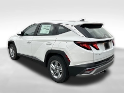 Hyundai Tucson SE FWD 2025