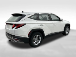 Hyundai Tucson SE FWD 2025