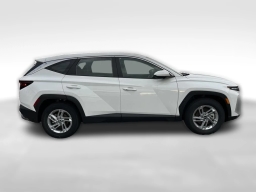 Hyundai Tucson SE FWD 2025