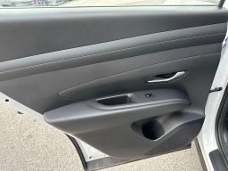 Hyundai Tucson SE FWD 2025