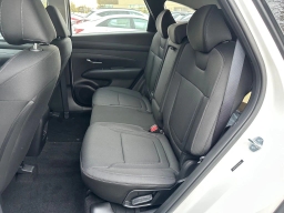 Hyundai Tucson SE FWD 2025