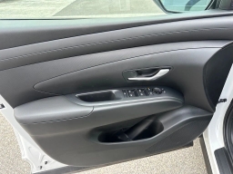 Hyundai Tucson SE FWD 2025