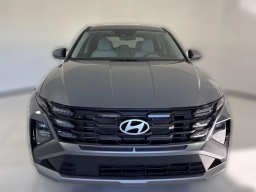 Hyundai Tucson SE FWD 2026