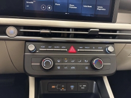 Hyundai Tucson SE FWD 2026