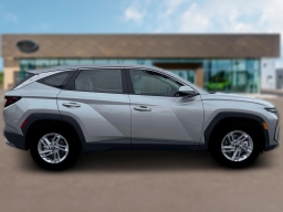 Hyundai Tucson SE FWD 2026