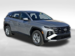 Hyundai Tucson SE FWD 2026