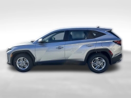 Hyundai Tucson SE FWD 2026