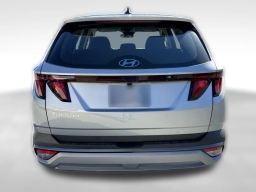 Hyundai Tucson SE FWD 2026
