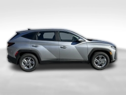 Hyundai Tucson SE FWD 2026