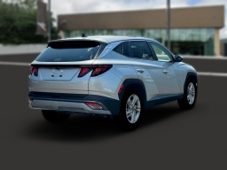 Hyundai Tucson SE AWD 2026