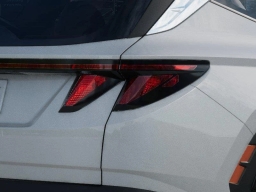 Hyundai Tucson SEL Plus FWD 2026