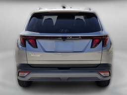 Hyundai Tucson SEL FWD 2026