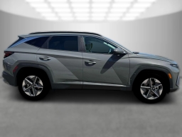 Hyundai Tucson SEL Plus FWD 2026