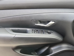 Hyundai Tucson SEL Premium FWD 2026