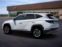Hyundai Tucson SEL Premium FWD 2026