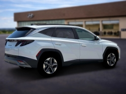 Hyundai Tucson SEL Premium FWD 2026
