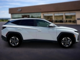 Hyundai Tucson SEL Premium FWD 2026