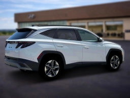 Hyundai Tucson SEL Premium FWD 2026