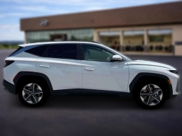 Hyundai Tucson SEL Premium FWD 2026