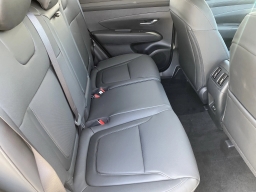Hyundai Tucson SEL Premium FWD 2026