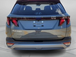 Hyundai Tucson SEL Premium FWD 2026