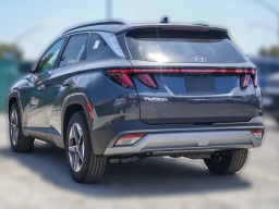 Hyundai Tucson SEL Premium FWD 2026